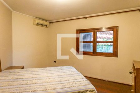 Casa à venda com 450m², 5 quartos e 4 vagasSuíte 2