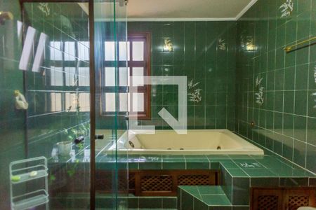 Casa à venda com 450m², 5 quartos e 4 vagasBanheiro da Suíte 2