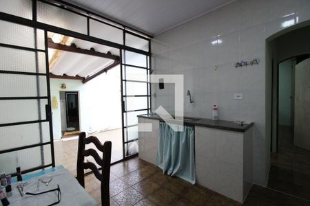 Casa à venda com 130m², 3 quartos e 3 vagasCozinha da Edícula