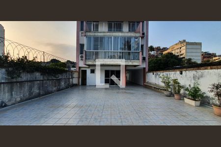 Apartamento para alugar com 86m², 2 quartos e 1 vaga Apartamento para alugar com 86m², 2 quartos e 1 vagaÁrea Comum - Playground