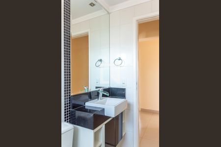 Apartamento para alugar com 70m², 2 quartos e 2 vagas Apartamento para alugar com 70m², 2 quartos e 2 vagasBanheiro