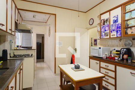 Apartamento à venda com 206m², 3 quartos e 2 vagasCozinha e Área de Serviço