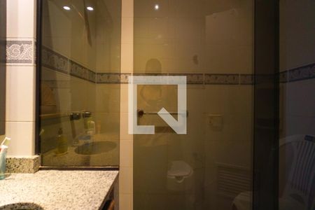 Apartamento à venda com 206m², 3 quartos e 2 vagasBanheiro da Suíte 1