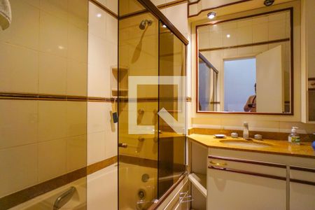 Apartamento à venda com 206m², 3 quartos e 2 vagasBanheiro da Suíte 2