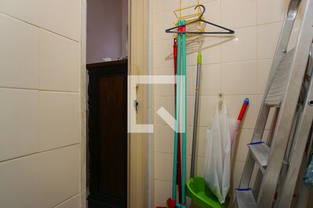 Apartamento à venda com 206m², 3 quartos e 2 vagasBanheiro de Serviço