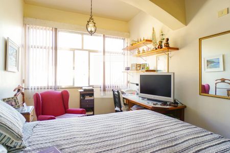 Apartamento à venda com 206m², 3 quartos e 2 vagasSuíte 2