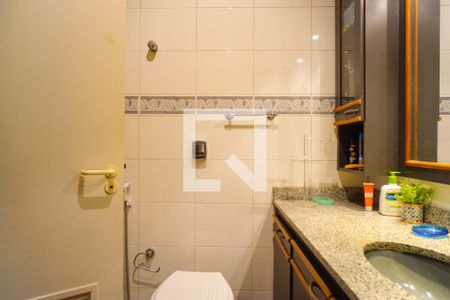 Apartamento à venda com 206m², 3 quartos e 2 vagasBanheiro da Suíte 1