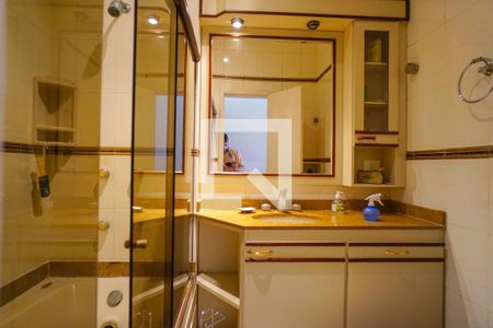 Apartamento à venda com 206m², 3 quartos e 2 vagasBanheiro da Suíte 2