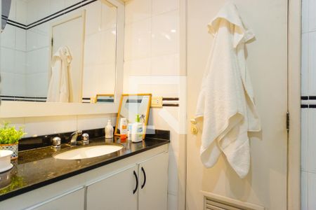 Apartamento à venda com 206m², 3 quartos e 2 vagasBanheiro da Suíte 3