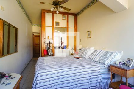 Apartamento à venda com 206m², 3 quartos e 2 vagasSuíte 2