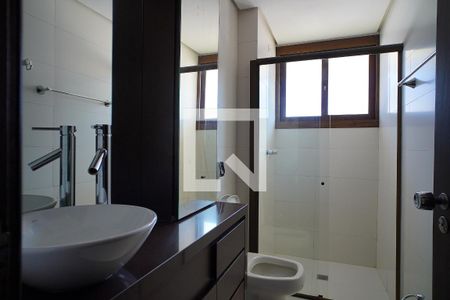 Banheiro de apartamento para alugar com 2 quartos, 100m² em Três Figueiras, Porto Alegre