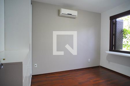 Quarto 1 de apartamento à venda com 2 quartos, 100m² em Três Figueiras, Porto Alegre