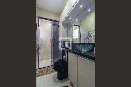 Banheiro  de apartamento para alugar com 2 quartos, 80m² em Mercês, Curitiba