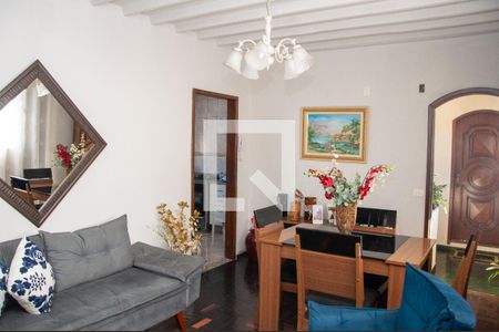 Sala de apartamento para alugar com 3 quartos, 85m² em Jardim Riacho das Pedras, Contagem