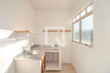 Cozinha e Área de Serviço de apartamento à venda com 2 quartos, 70m² em Jardim do Salso, Porto Alegre