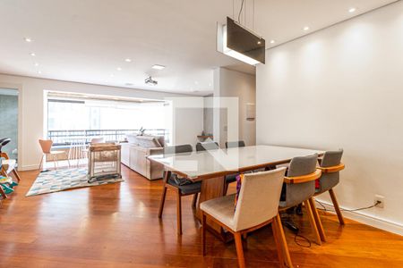 Sala de apartamento para alugar com 3 quartos, 138m² em Indianópolis, São Paulo