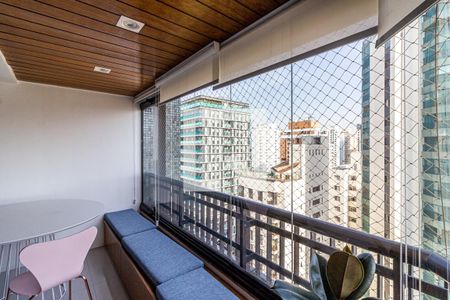 Varanda de apartamento para alugar com 3 quartos, 138m² em Indianópolis, São Paulo