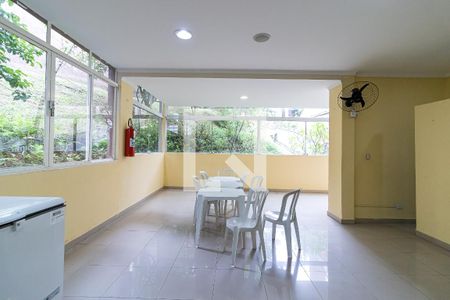 Apartamento à venda com 45m², 2 quartos e 1 vagaSalão de festas