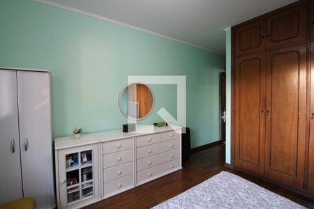 Casa à venda com 190m², 3 quartos e 2 vagasSuíte