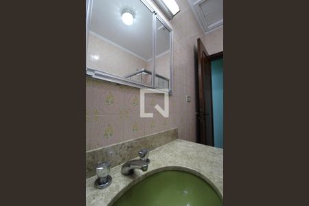 Casa à venda com 190m², 3 quartos e 2 vagasBanheiro