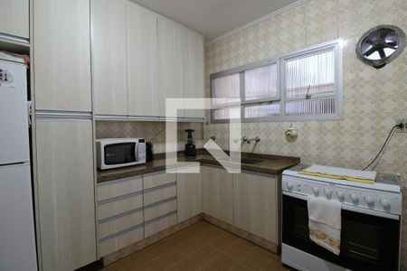 Casa à venda com 190m², 3 quartos e 2 vagasCozinha