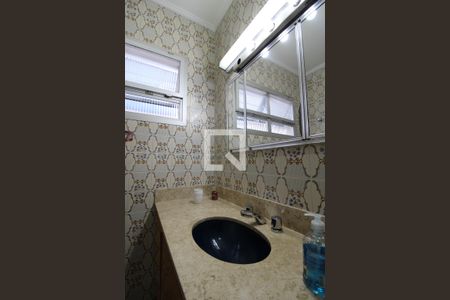 Casa à venda com 190m², 3 quartos e 2 vagasBanheiro