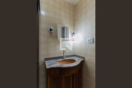 Banheiro de kitnet/studio para alugar com 1 quarto, 22m² em Vila Isabel, Rio de Janeiro