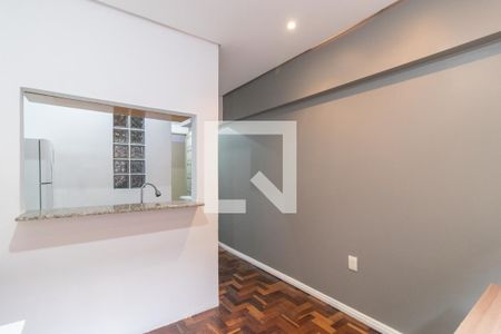 Sala/Quarto de kitnet/studio para alugar com 1 quarto, 26m² em Cidade Baixa, Porto Alegre