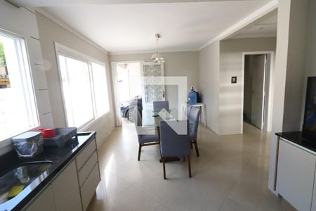 Casa à venda com 700m², 4 quartos e 8 vagasCozinha 3