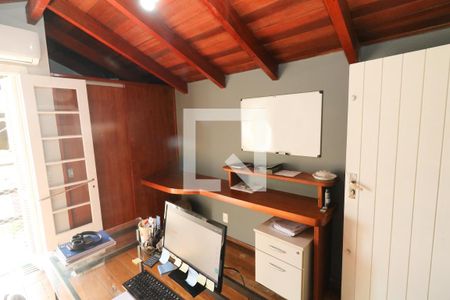 Casa à venda com 700m², 4 quartos e 8 vagasEscritório 2