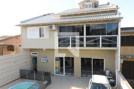 Casa à venda com 700m², 4 quartos e 8 vagasFachada - Casa 2