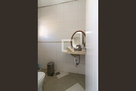 Casa à venda com 700m², 4 quartos e 8 vagasBanheiro 2