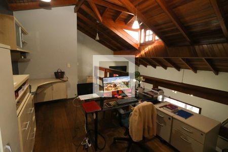 Casa à venda com 700m², 4 quartos e 8 vagasEscritório 1