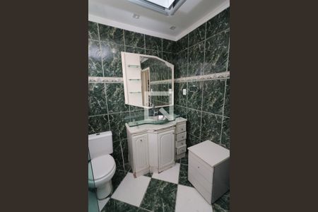 Casa à venda com 700m², 4 quartos e 8 vagasBanheiro 1