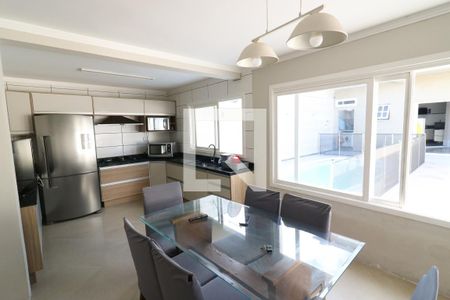 Casa à venda com 700m², 4 quartos e 8 vagasCozinha 3