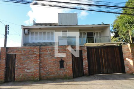 Casa à venda com 700m², 4 quartos e 8 vagasFachada - Casa 1