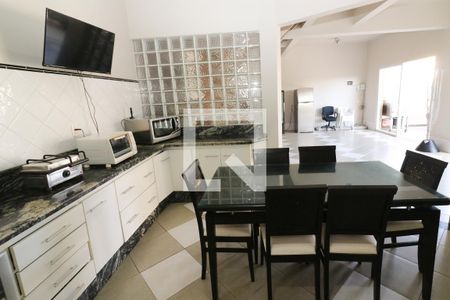 Casa à venda com 700m², 4 quartos e 8 vagasCozinha 2