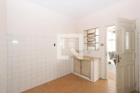 Casa à venda com 250m², 3 quartos e 2 vagasCozinha 2- Edícula