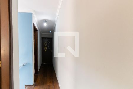 Corredor de casa para alugar com 4 quartos, 180m² em Jardim dos Lagos, São Paulo