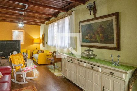 Sala de casa à venda com 3 quartos, 212m² em Vila Hamburguesa, São Paulo