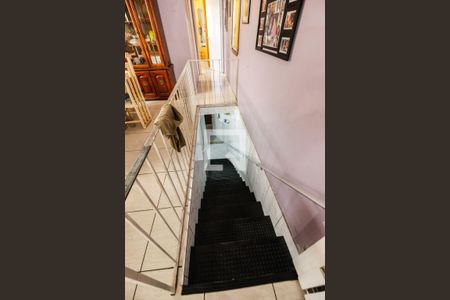 Casa à venda com 127m², 3 quartos e 2 vagasEscada