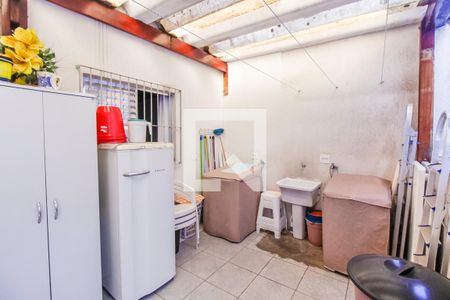 Casa à venda com 200m², 3 quartos e 2 vagasÁrea de Serviço