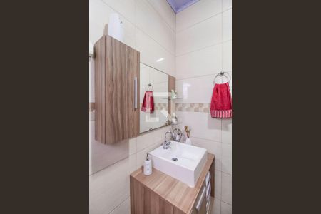 Casa à venda com 200m², 3 quartos e 2 vagasCasa 1 Banheiro