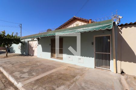 Casa para alugar com 70m², 2 quartos e 1 vagaFachada