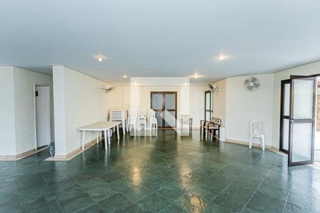 Apartamento para alugar com 74m², 2 quartos e 2 vagas Apartamento para alugar com 74m², 2 quartos e 2 vagasSalão de Festas