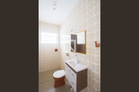 Casa à venda com 245m², 3 quartos e 2 vagasBanheiro