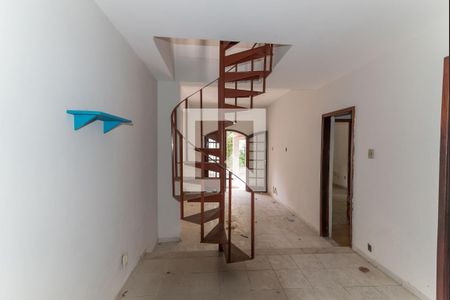 Sala  de casa à venda com 3 quartos, 110m² em Grajau, Rio de Janeiro