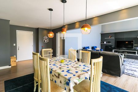 Apartamento à venda com 238m², 4 quartos e 4 vagas Apartamento à venda com 238m², 4 quartos e 4 vagasSala de Jantar