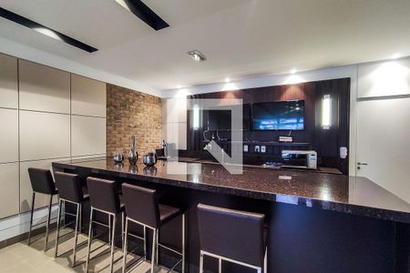 Apartamento à venda com 238m², 4 quartos e 4 vagas Apartamento à venda com 238m², 4 quartos e 4 vagasÁrea Comum - Sport Bar