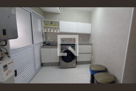 Apartamento à venda com 238m², 4 quartos e 4 vagas Apartamento à venda com 238m², 4 quartos e 4 vagasÁrea de Serviço